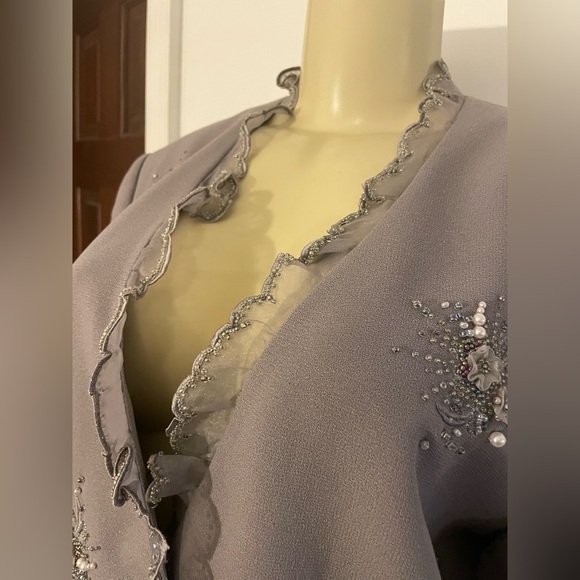 JOHN MEYER Gray Blazer with Ruffled Trim and Floral Embellishments - Picture 5 of 7